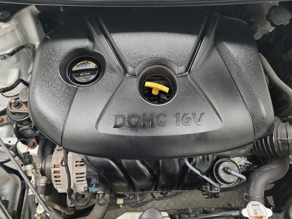 2014 Hyundai Elantra in Eastpointe, MI 48021 - 18116027 30