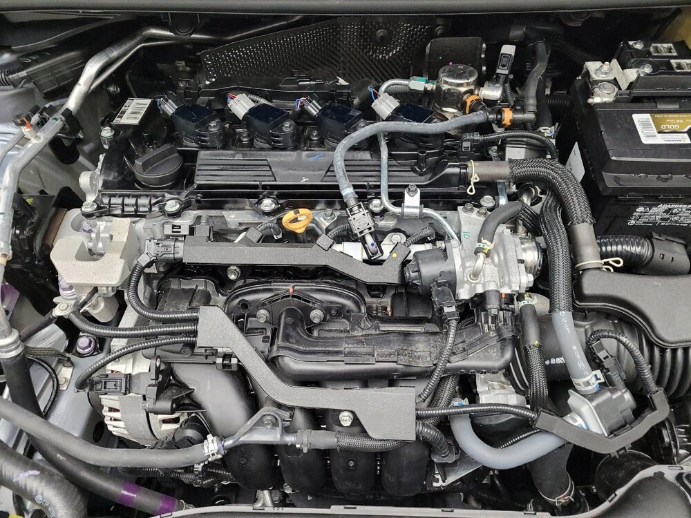 2025 Toyota Corolla in Eastpointe, MI 48021 - 18116031 30