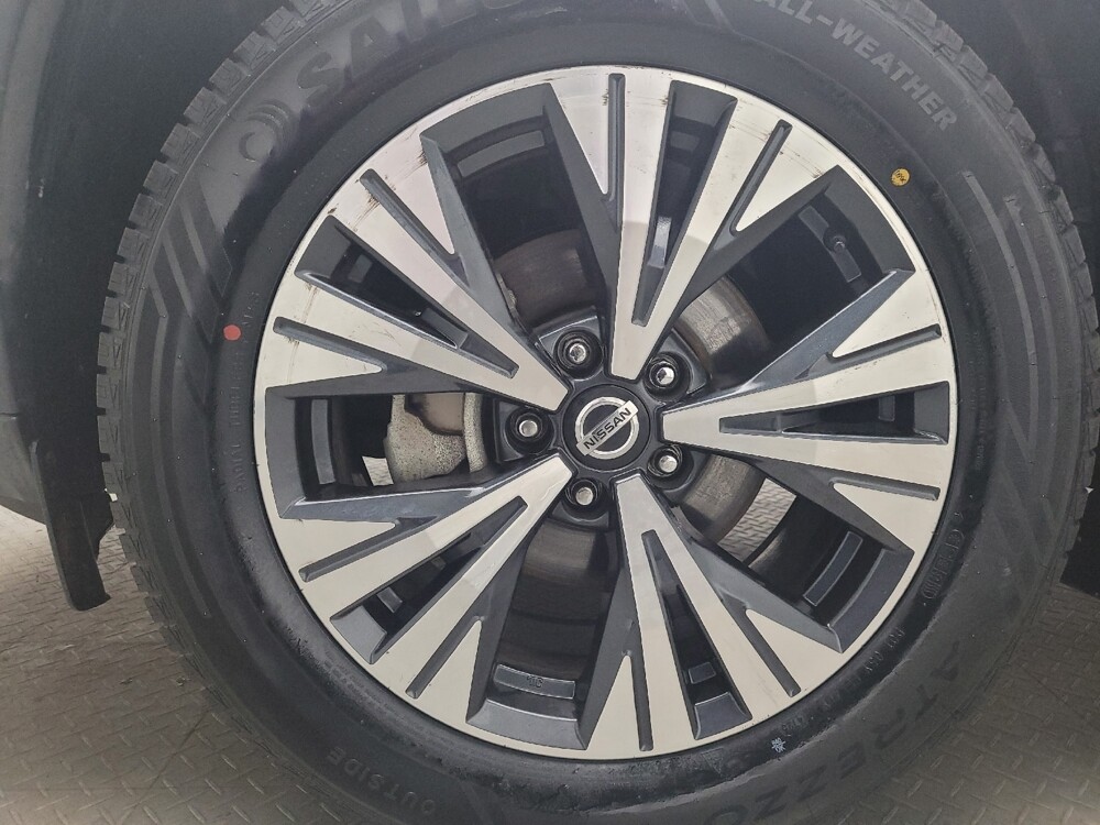 2021 Nissan Rogue in Eastpointe, MI 48021 - 18116035 31