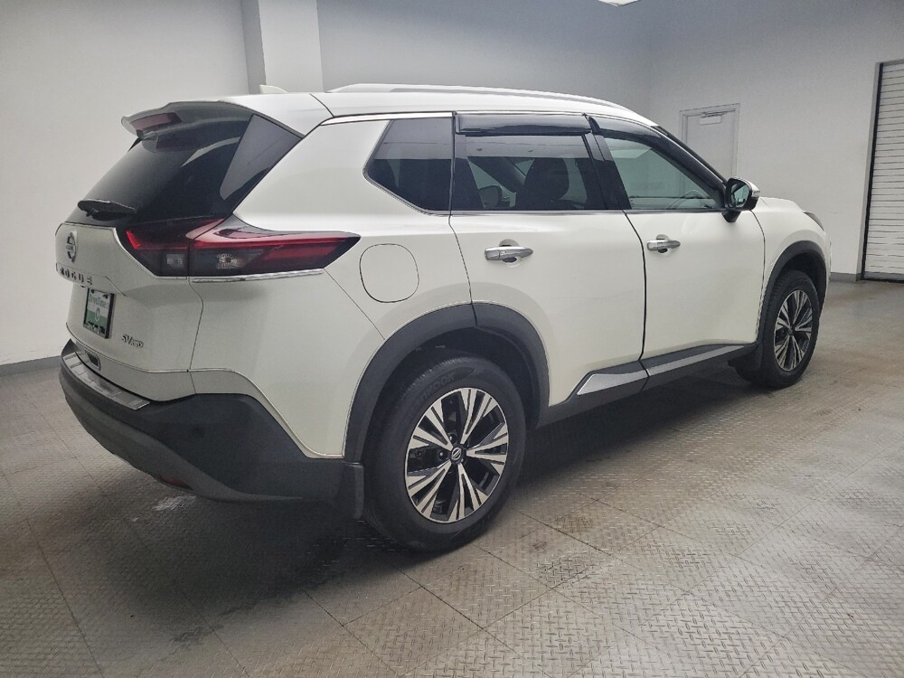 2021 Nissan Rogue in Eastpointe, MI 48021 - 18116035 10