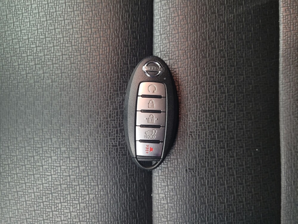 2021 Nissan Rogue in Eastpointe, MI 48021 - 18116035 32