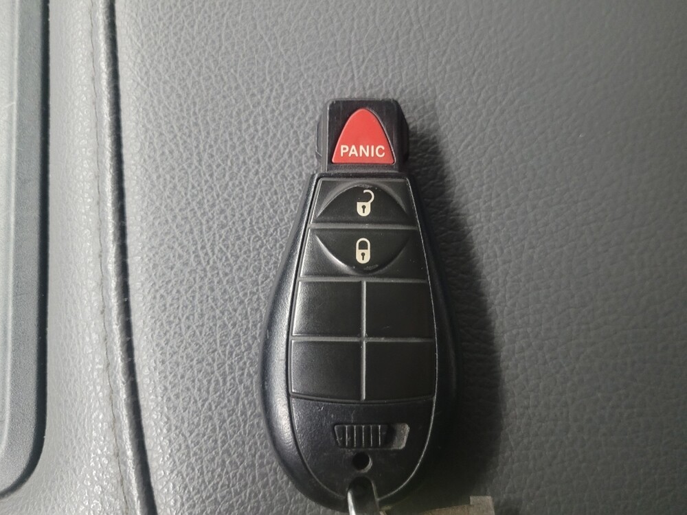 2018 RAM 1500 in Indianapolis, IN 46222 - 18116042 32