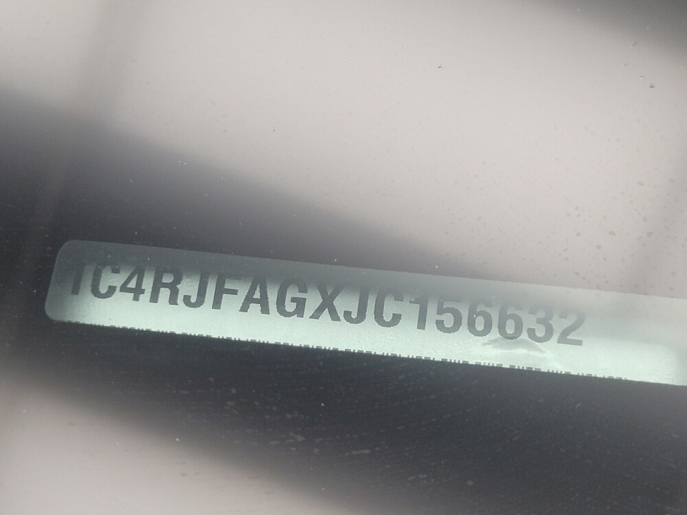 2018 Jeep Grand Cherokee in Indianapolis, IN 46222 - 18116043 33