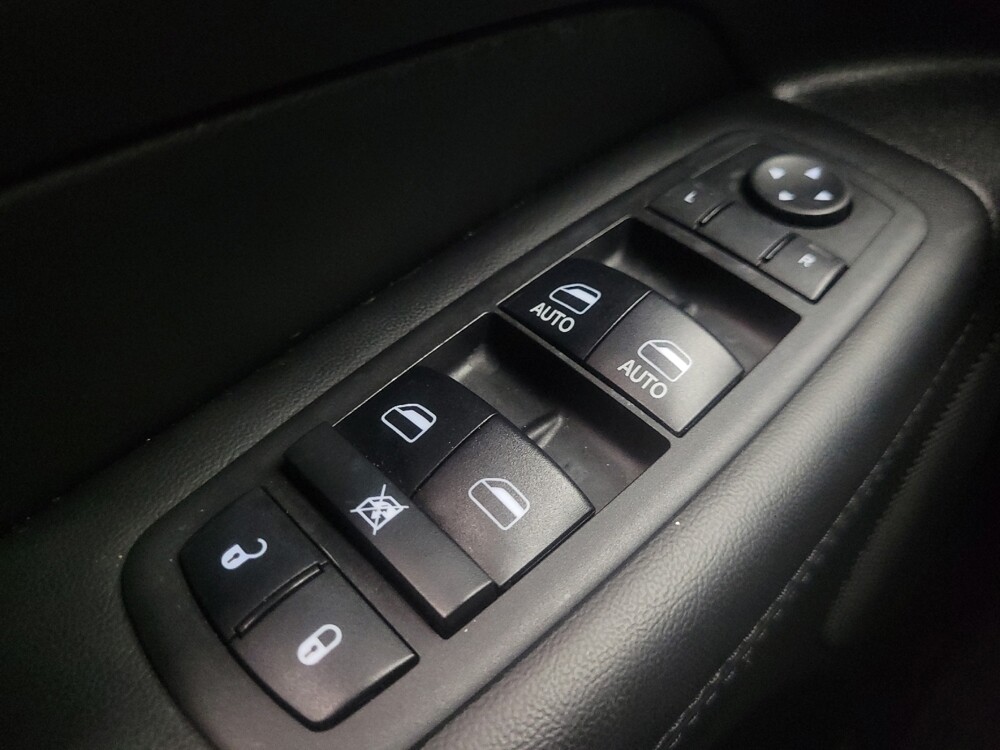 2018 Jeep Grand Cherokee in Indianapolis, IN 46222 - 18116043 27