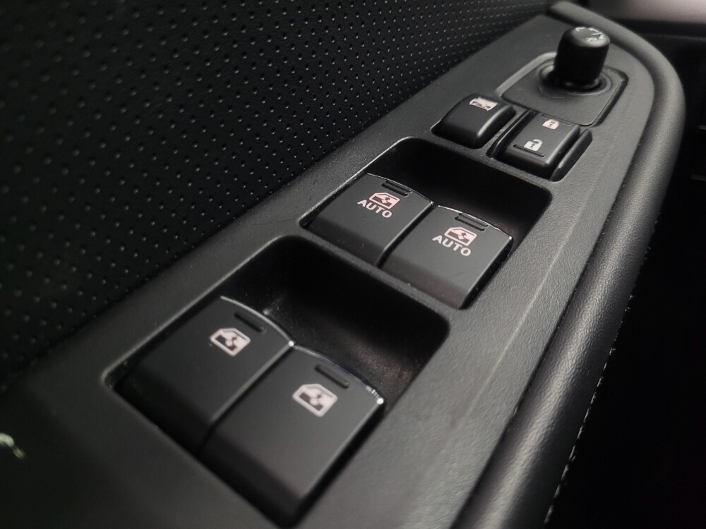 2015 Subaru Legacy in Indianapolis, IN 46222 - 18116044 27