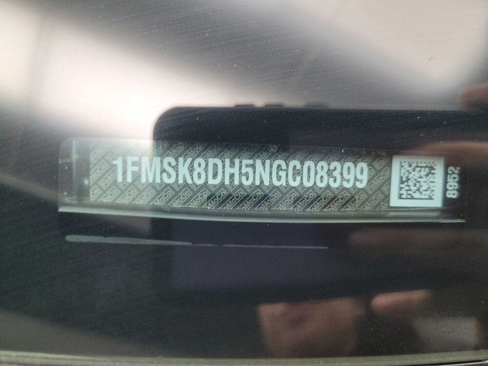 2022 Ford Explorer in Indianapolis, IN 46222 - 18116051 33