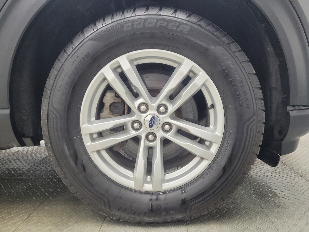 2022 Ford Explorer in Indianapolis, IN 46222 - 18116051 31