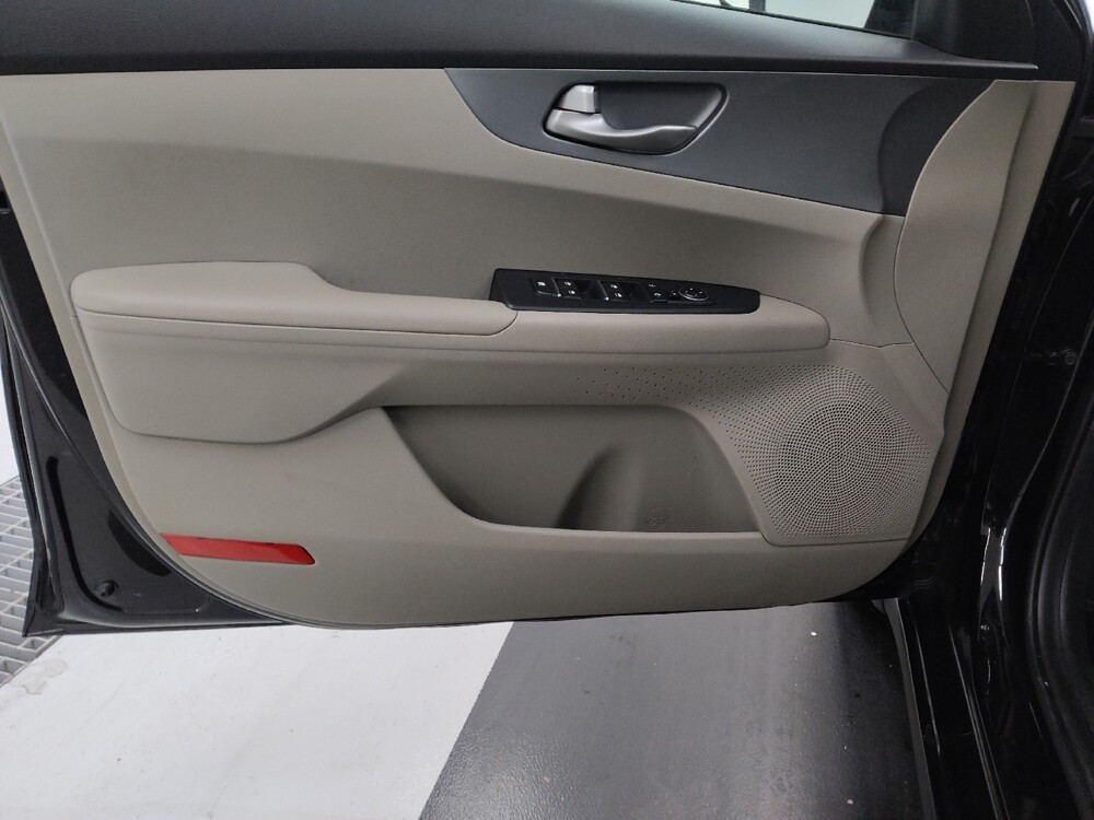 2021 Kia Forte in St. Louis, MO 63125 - 18116086 27