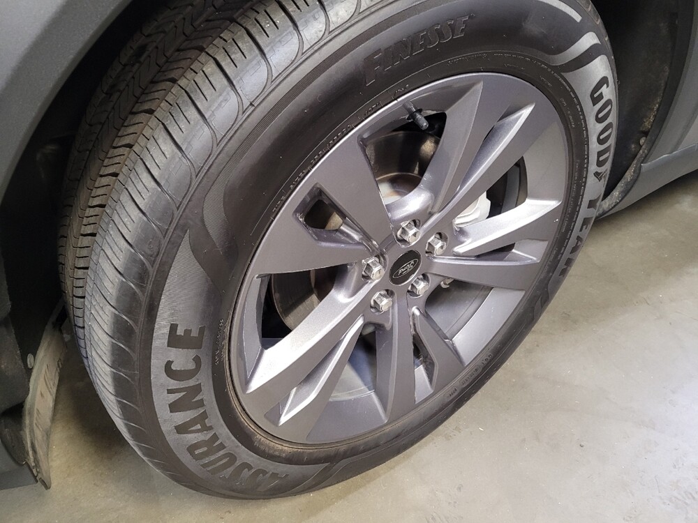 2022 Ford Explorer in Downey, CA 90241 - 18116104 31