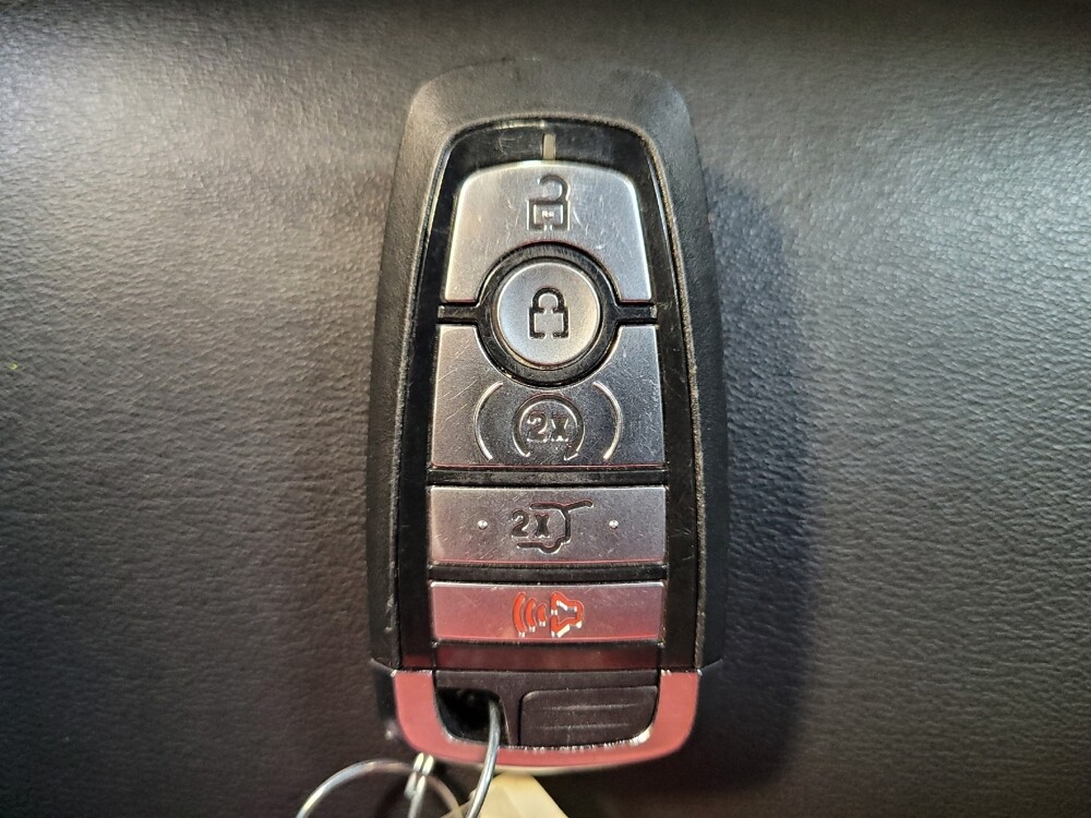 2022 Ford Explorer in Downey, CA 90241 - 18116104 32