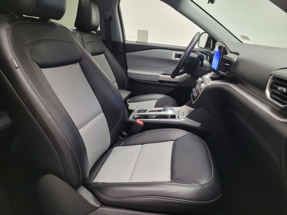 2022 Ford Explorer in Downey, CA 90241 - 18116104 21