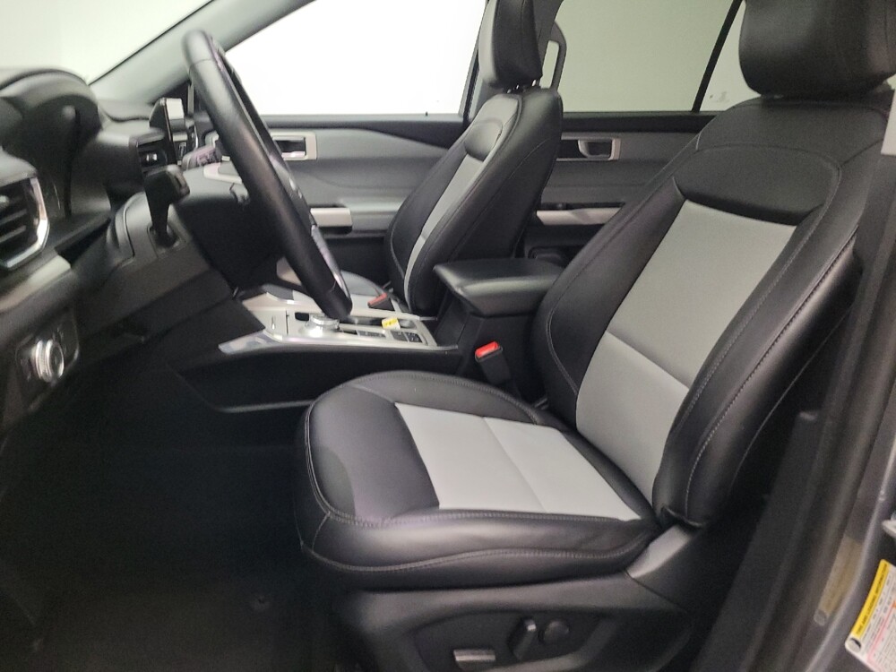 2022 Ford Explorer in Downey, CA 90241 - 18116104 17