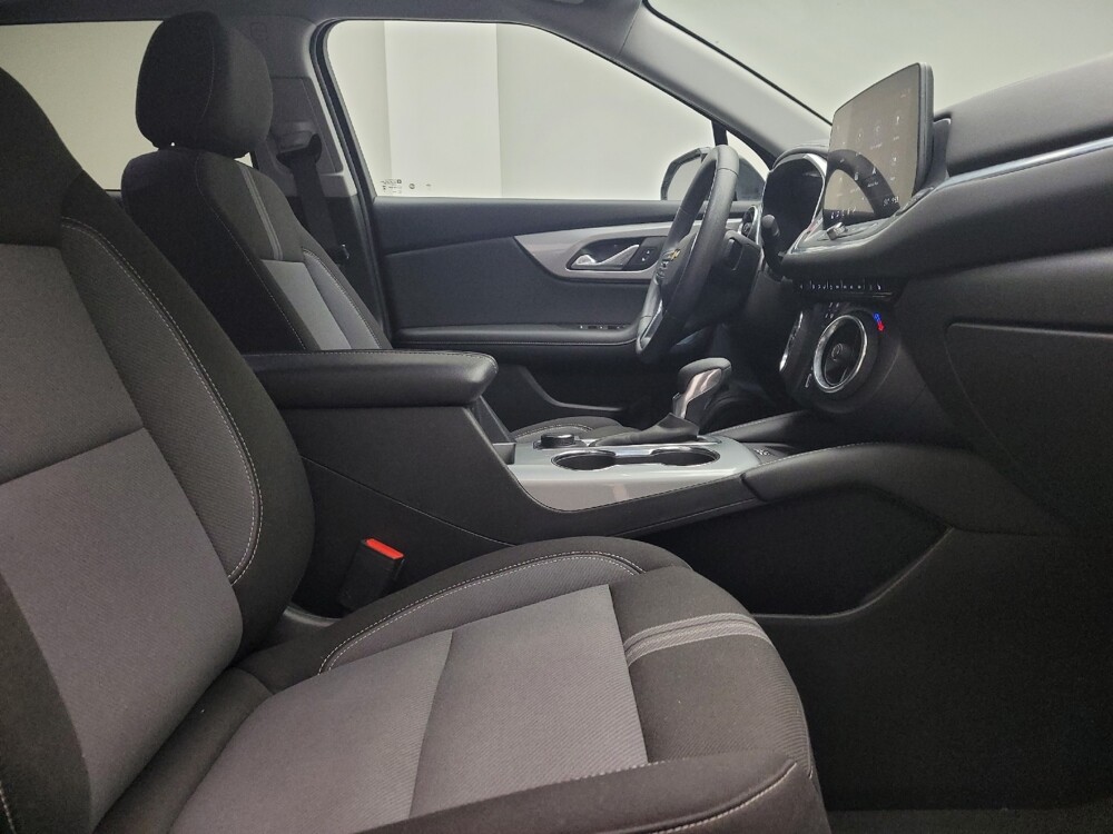 2024 Chevrolet Blazer in Grand Rapids, MI 49508 - 18116107 21