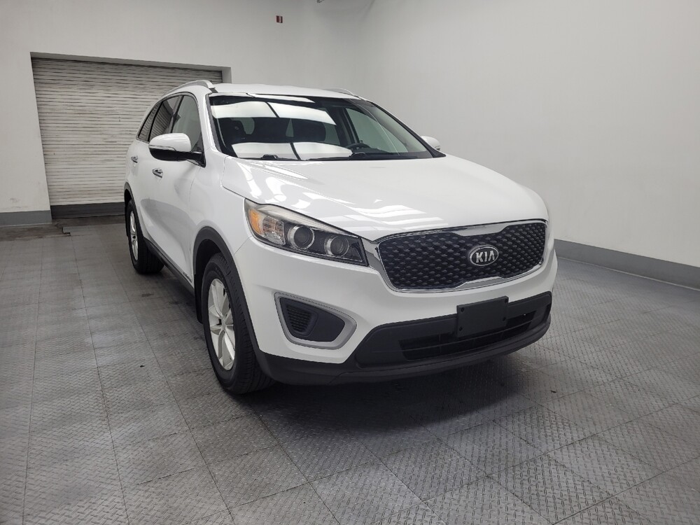 2018 Kia Sorento in Las Vegas, NV 89102 - 18116109 13