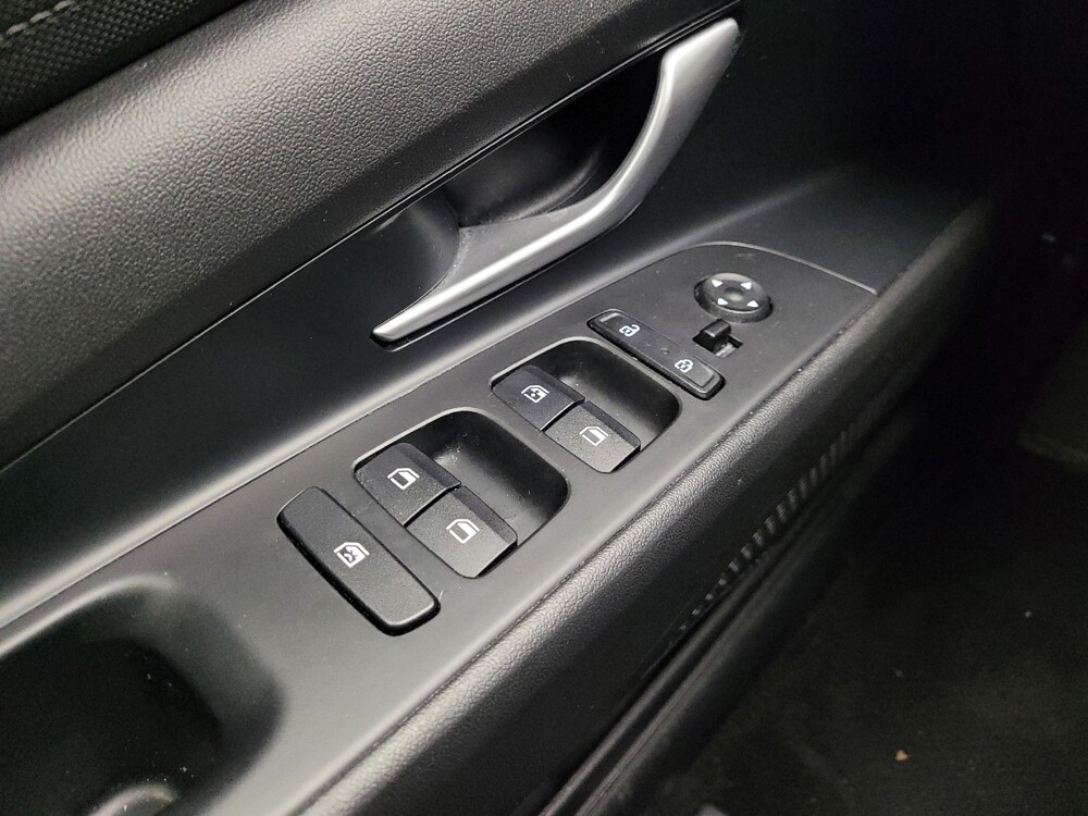 2023 Hyundai Elantra in Taylor, MI 48180 - 18116117 27