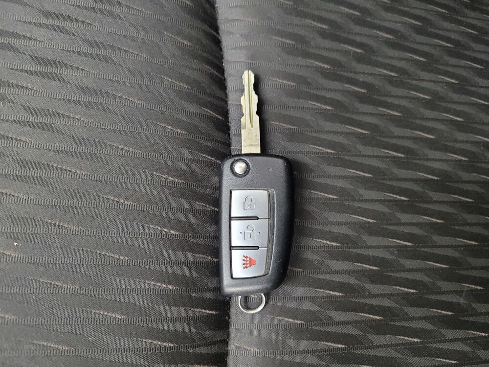 2017 Nissan Rogue in Pittsburgh, PA 15236 - 18116149 32