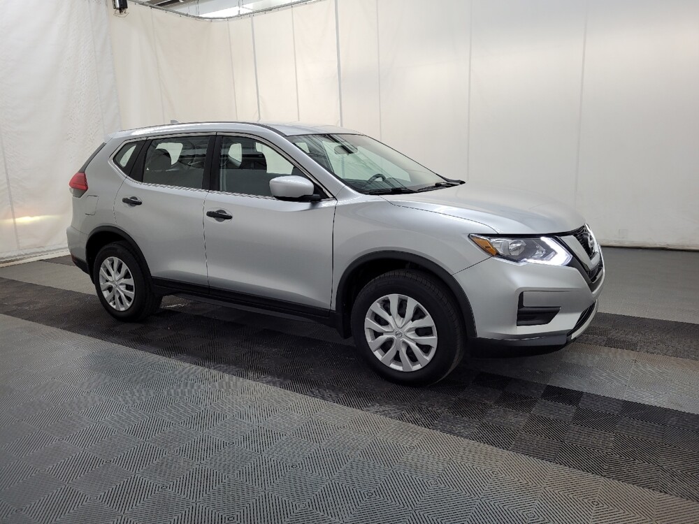 2017 Nissan Rogue in Pittsburgh, PA 15236 - 18116149 11