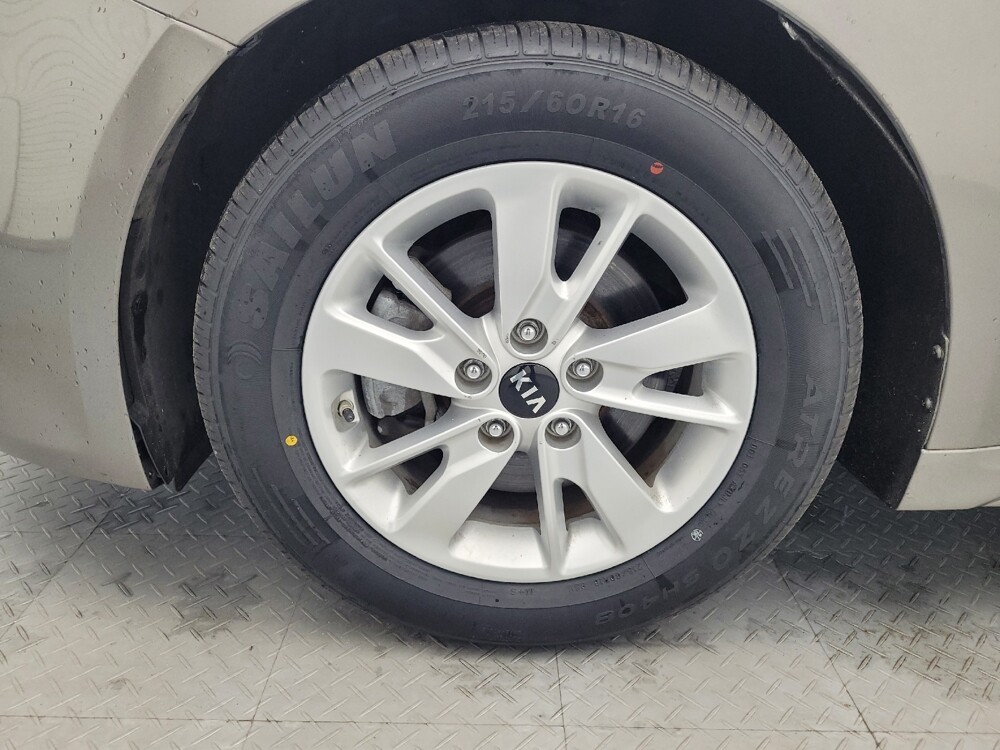 2017 Kia Optima in Charleston, SC 29414 - 18116154 31