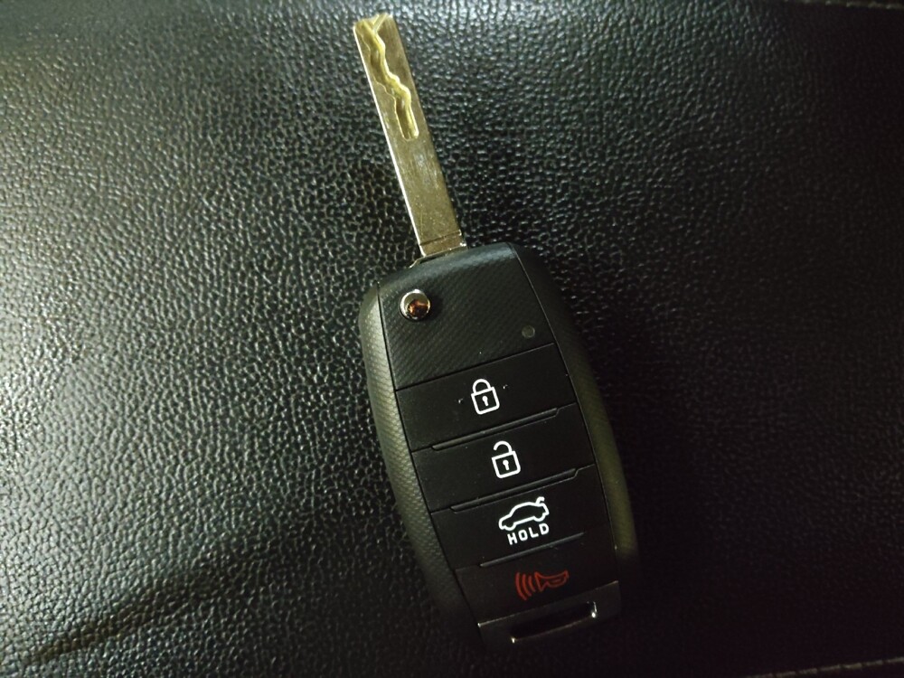 2017 Kia Optima in Charleston, SC 29414 - 18116154 32