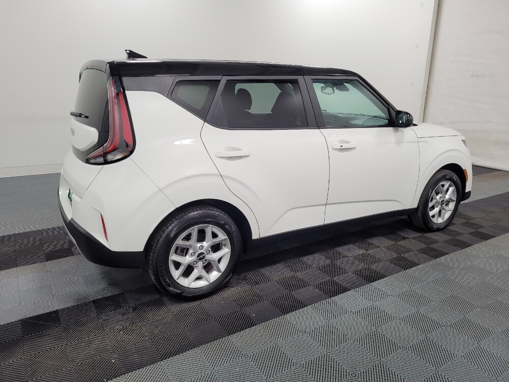 2025 Kia Soul in Allentown, PA 18103 - 18116174 10