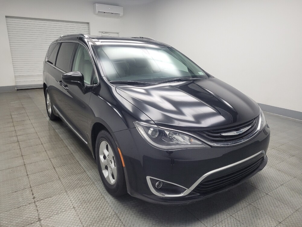 2018 Chrysler Pacifica in Indianapolis, IN 46222 - 18116183 13