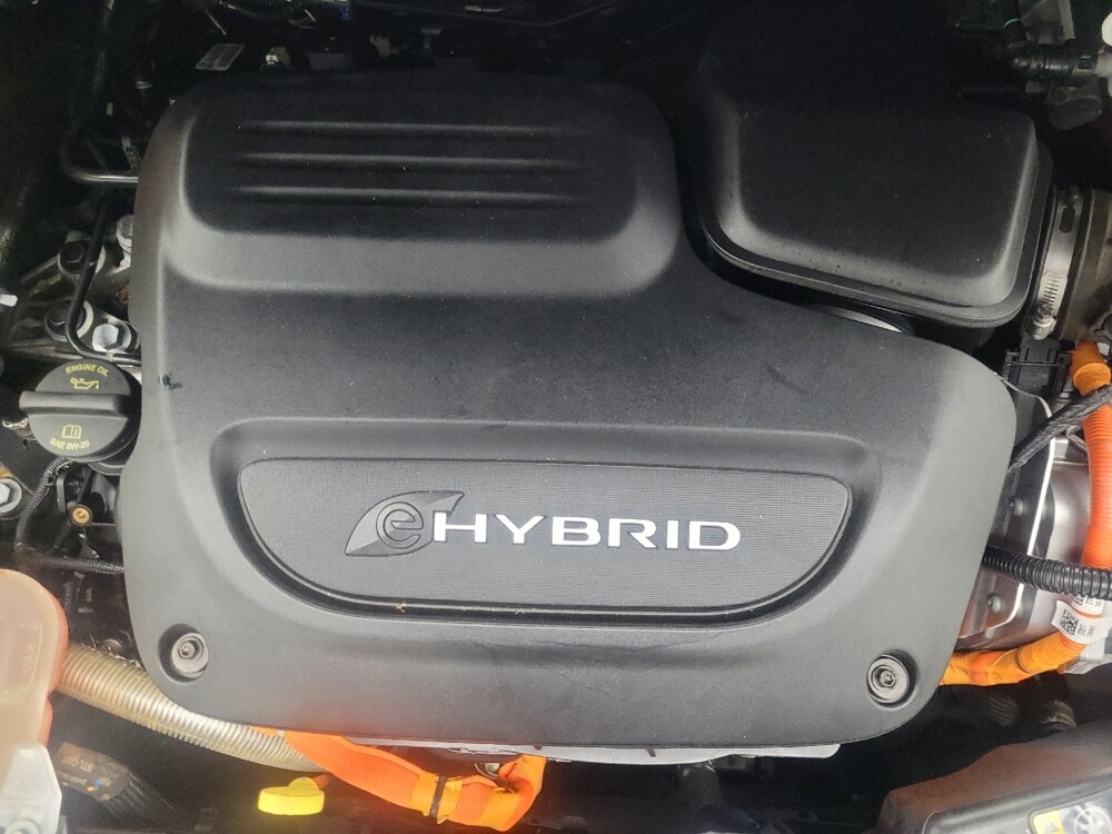 2018 Chrysler Pacifica in Indianapolis, IN 46222 - 18116183 30