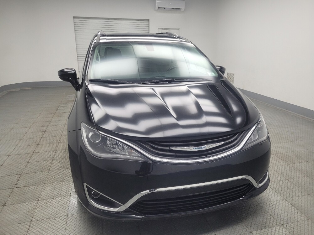 2018 Chrysler Pacifica in Indianapolis, IN 46222 - 18116183 14