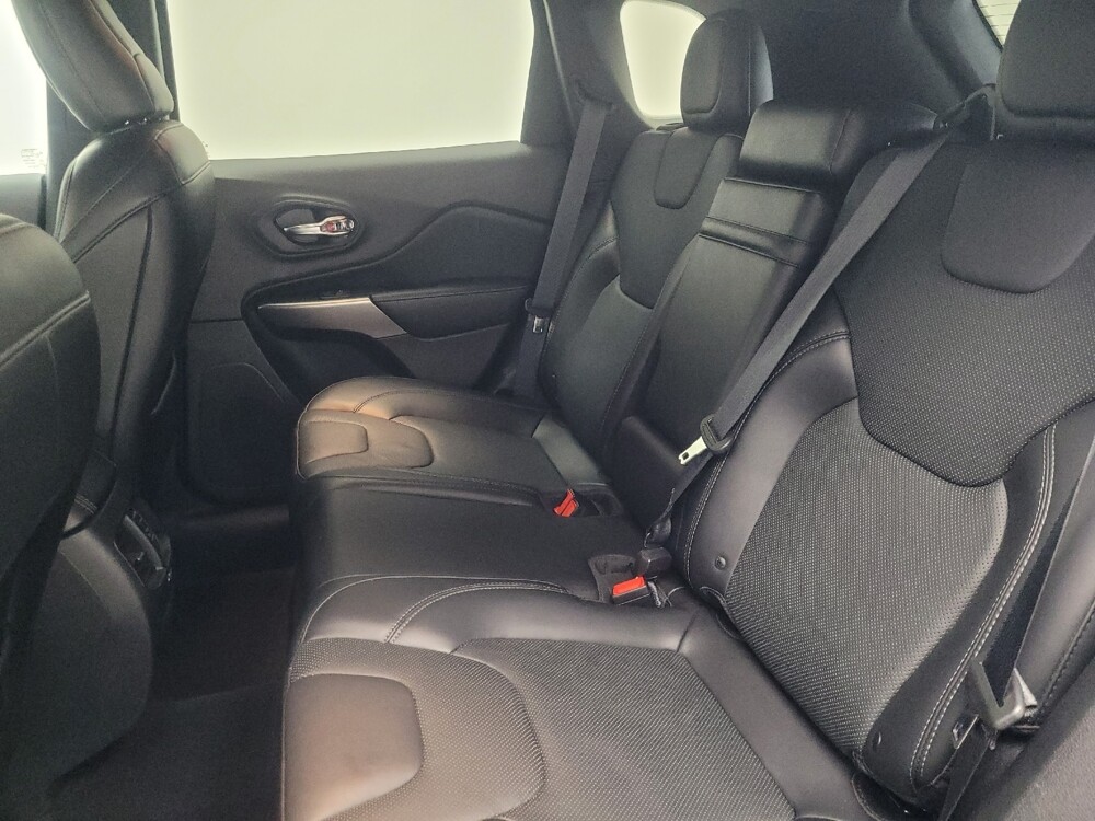 2019 Jeep Cherokee in Indianapolis, IN 46222 - 18116188 18