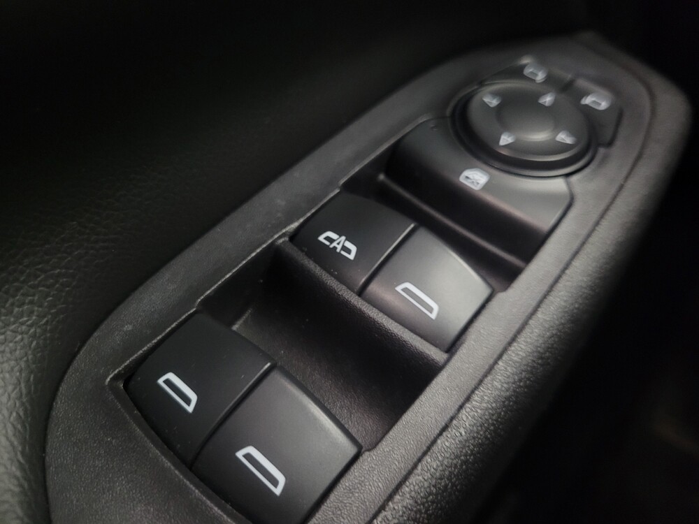 2020 Chevrolet Equinox in Indianapolis, IN 46222 - 18116189 27