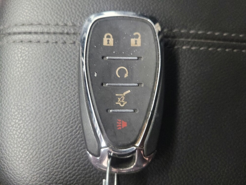 2020 Chevrolet Equinox in Indianapolis, IN 46222 - 18116189 32