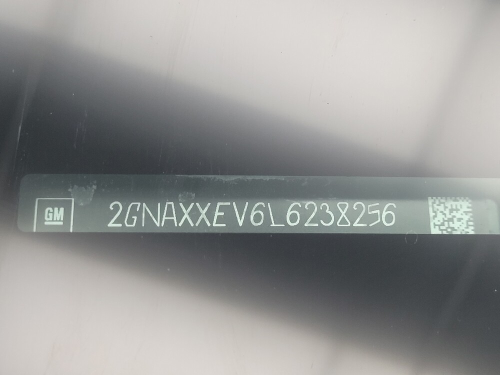 2020 Chevrolet Equinox in Indianapolis, IN 46222 - 18116189 33