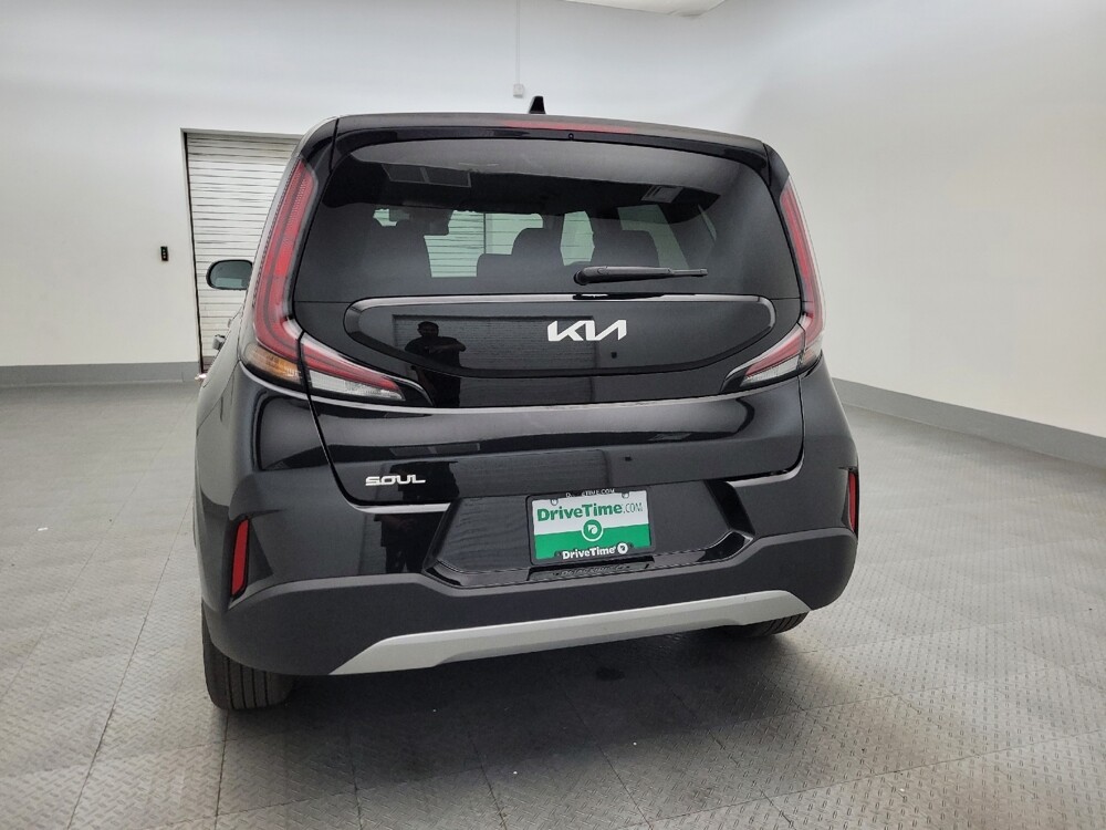 2025 Kia Soul in Chandler, AZ 85225 - 18116195 6