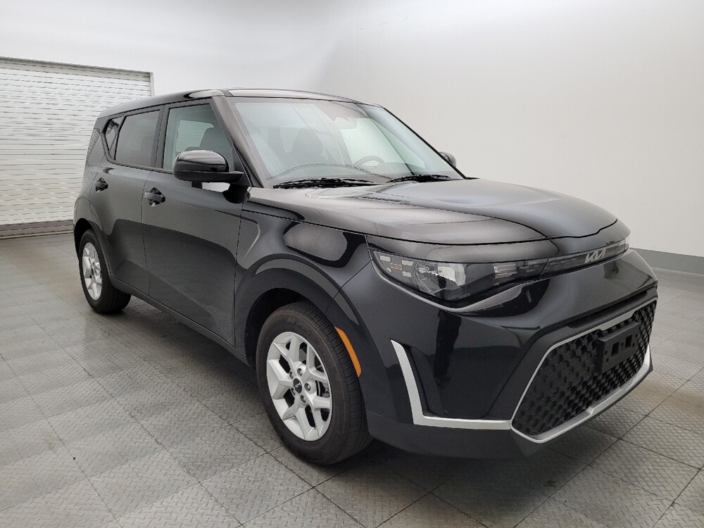 2025 Kia Soul in Chandler, AZ 85225 - 18116195 13
