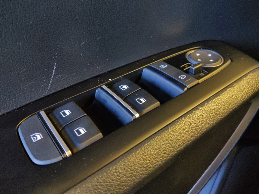 2025 Kia Soul in Chandler, AZ 85225 - 18116195 27