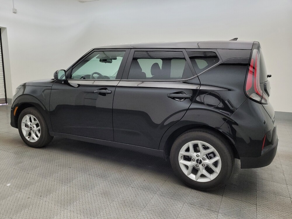 2025 Kia Soul in Chandler, AZ 85225 - 18116195 3