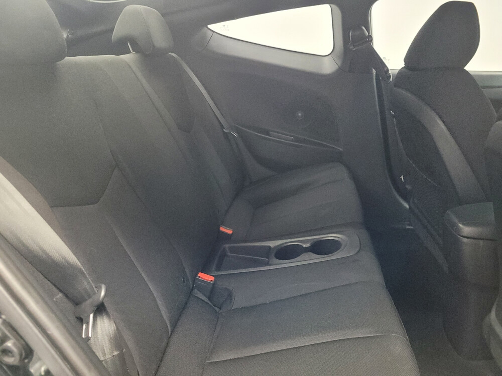 2017 Hyundai Veloster in Memphis, TN 38115 - 18116201 19