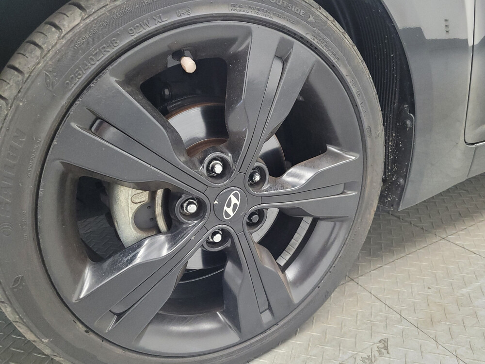 2017 Hyundai Veloster in Memphis, TN 38115 - 18116201 31