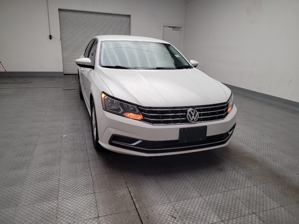 2016 Volkswagen Passat in Downey, CA 90241 - 18116214 14