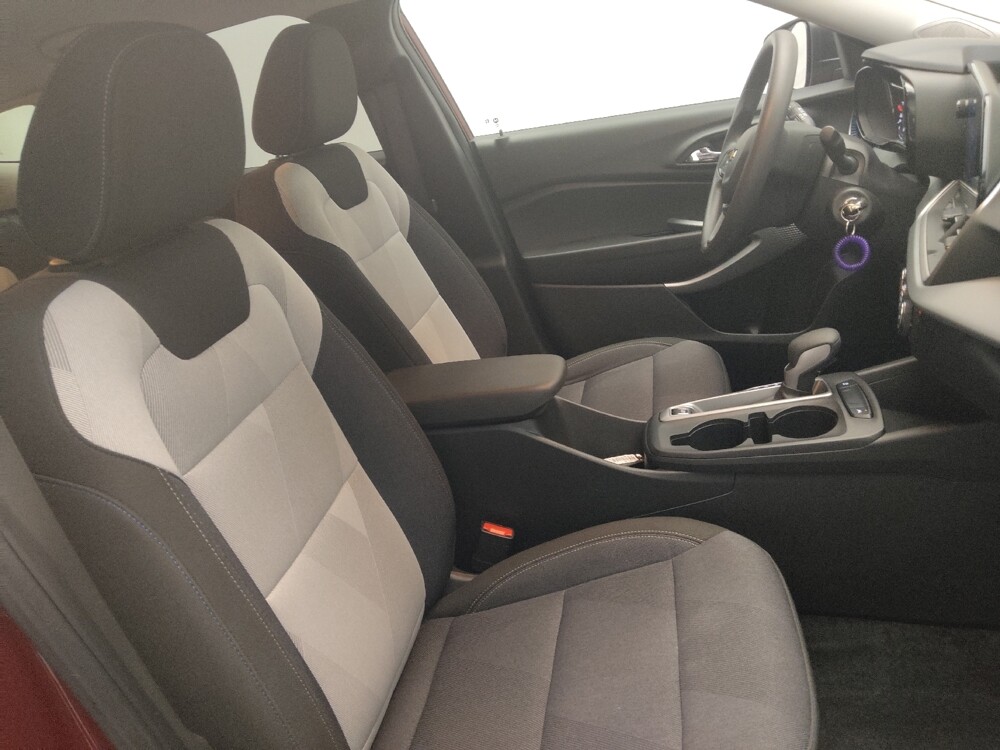 2025 Chevrolet Trax in Macon, GA 31210 - 18116229 21