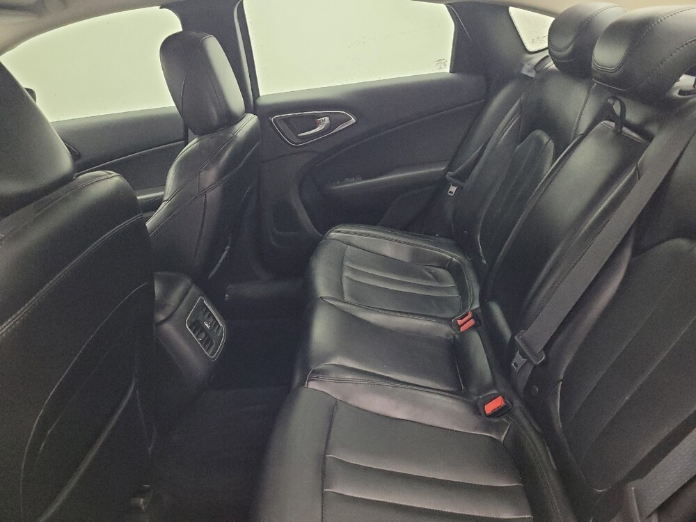 2016 Chrysler 200 in Fayetteville, NC 28304 - 18116252 18