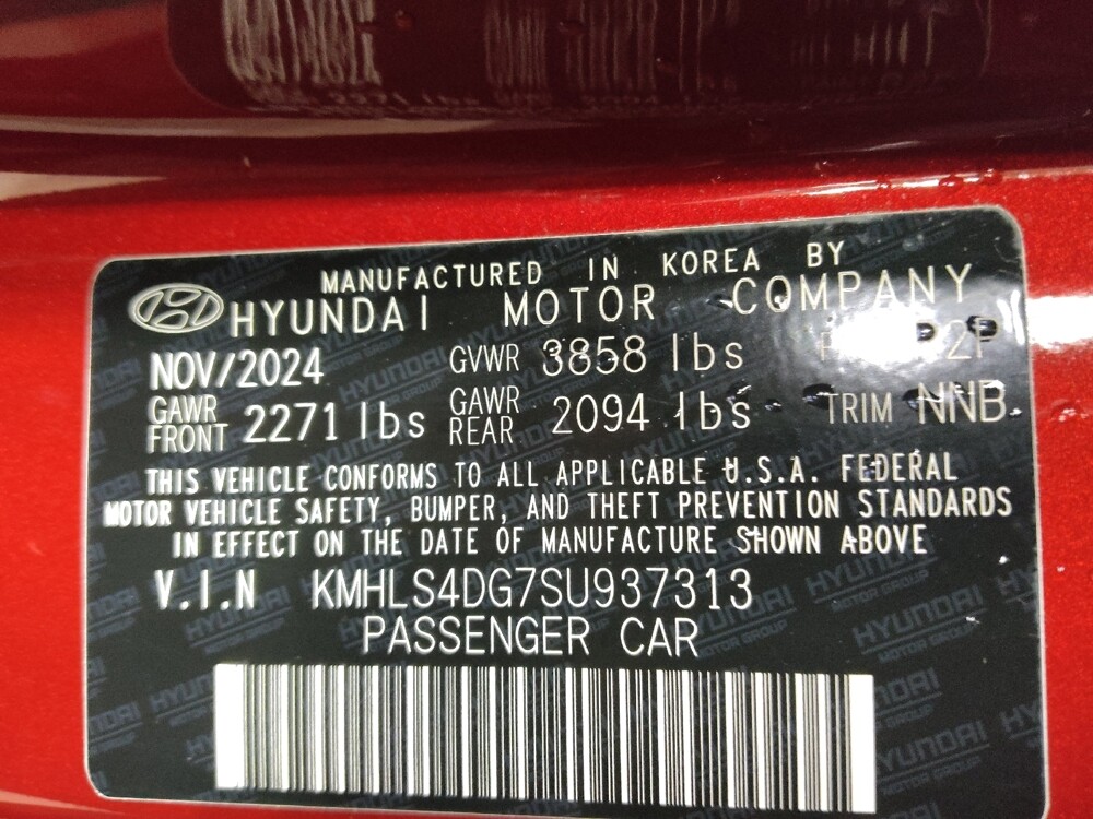 2025 Hyundai Elantra in Greensboro, NC 27407 - 18116269 33