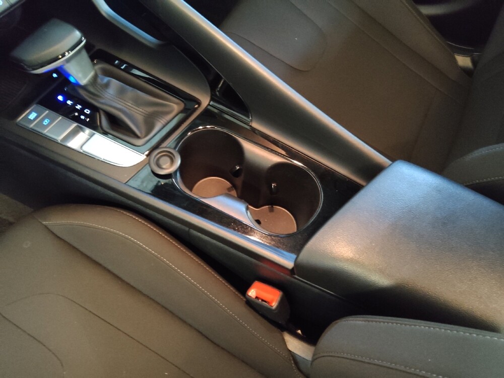 2025 Hyundai Elantra in Greensboro, NC 27407 - 18116269 26