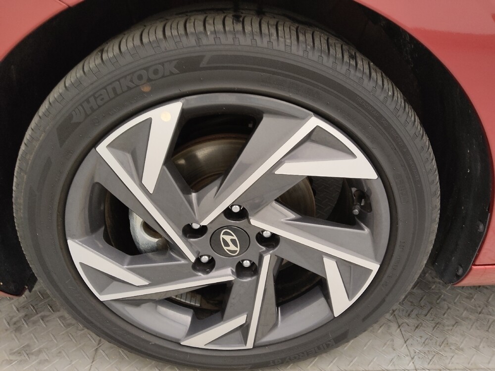 2025 Hyundai Elantra in Greensboro, NC 27407 - 18116269 31