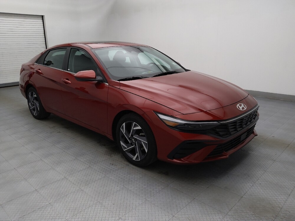 2025 Hyundai Elantra in Greensboro, NC 27407 - 18116269 11