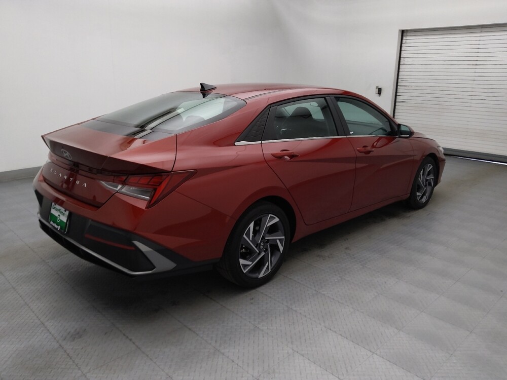 2025 Hyundai Elantra in Greensboro, NC 27407 - 18116269 10