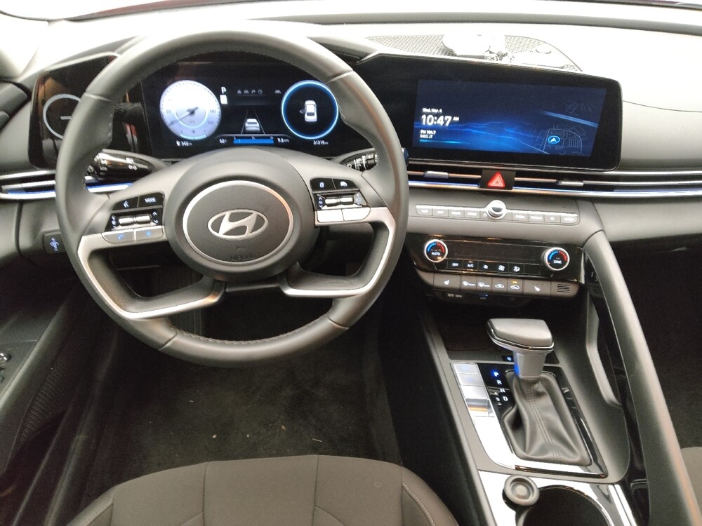 2025 Hyundai Elantra in Greensboro, NC 27407 - 18116269 22