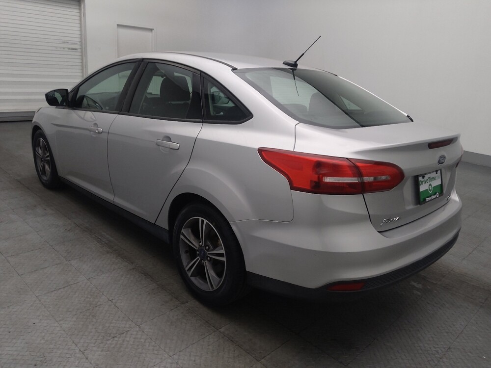 2018 Ford Focus in Ocala, FL 34471 - 18116274 5
