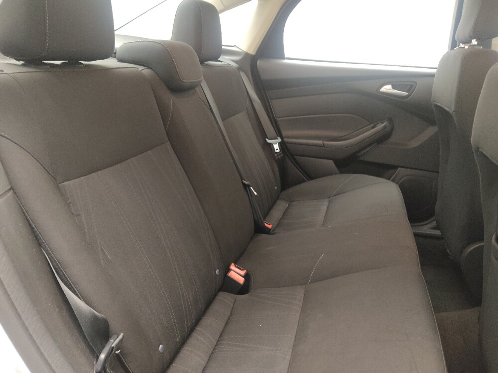 2018 Ford Focus in Ocala, FL 34471 - 18116274 19