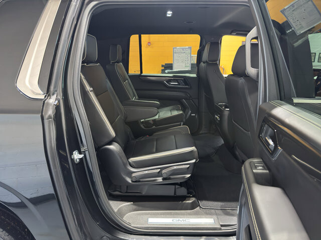 2025 GMC Yukon XL in Burlington, WI 53105 - 18116322 20