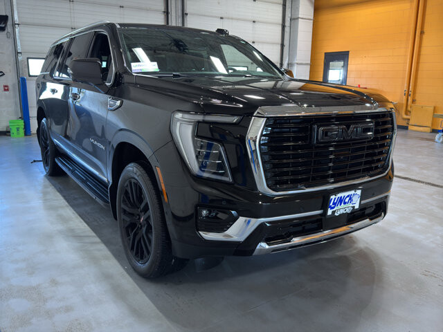 2025 GMC Yukon XL in Burlington, WI 53105 - 18116322 7